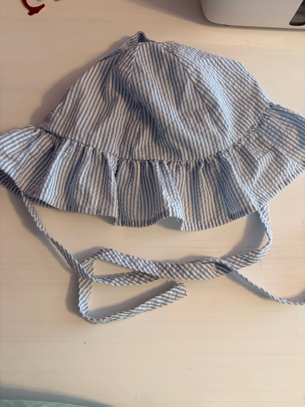 Seersucker Striped Ruffle Sun Hat for Kids - Blue and White